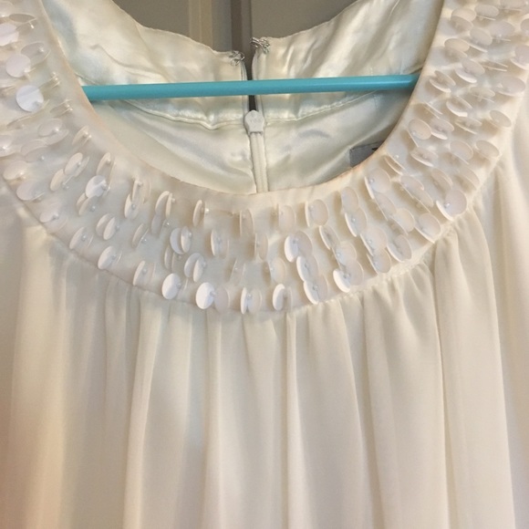 White dress - Picture 2 of 3